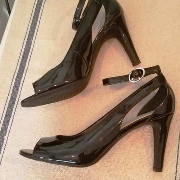 Franco Sarto Patent Leather Black High Heel Shoes - Picture 5 of 6